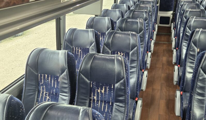 2014 MCI J4500 54 Passenger Luxury Coach full