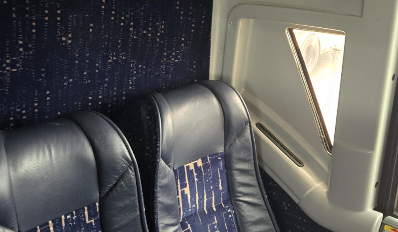 2014 MCI J4500 54 Passenger Luxury Coach full