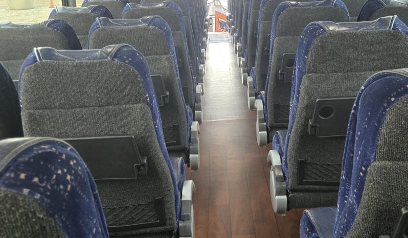 2014 MCI J4500 54 Passenger Luxury Coach full