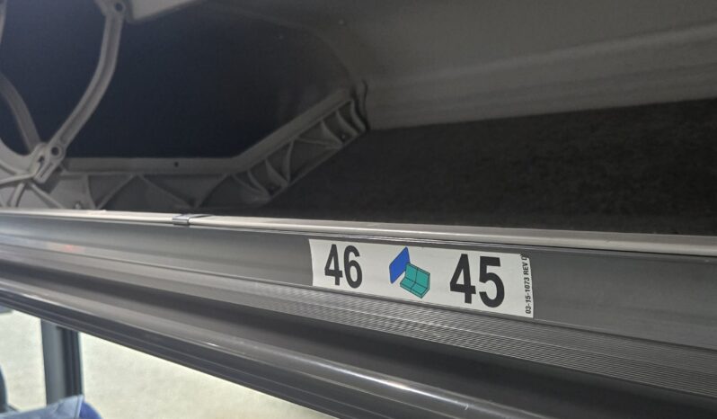 2014 MCI J4500 54 Passenger Luxury Coach full