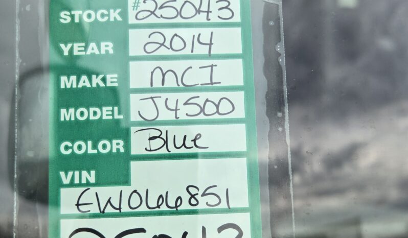 2014 MCI J4500 54 Passenger Luxury Coach full