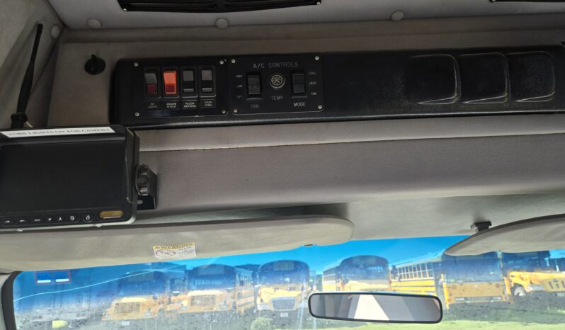 1999 Ford Cutaway 24 Passenger Shuttle full