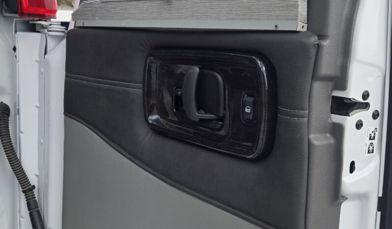 2023 Chevy Express (9 Passenger) Luxury – Explorer Limited full
