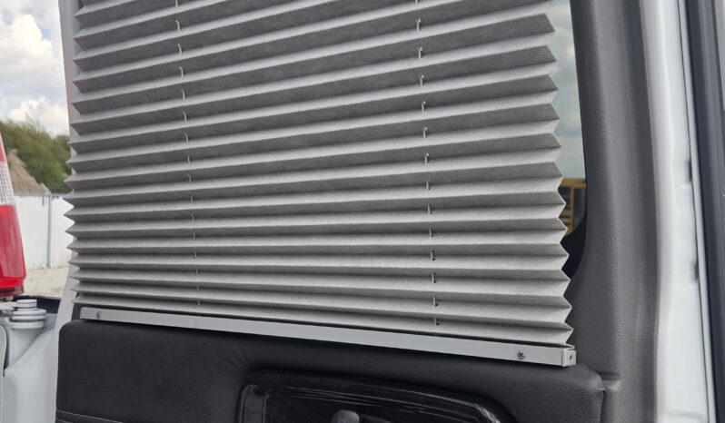 2023 Chevy Express (9 Passenger) Luxury – Explorer Limited full