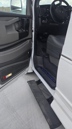 2023 Chevy Express (9 Passenger) Luxury – Explorer Limited full