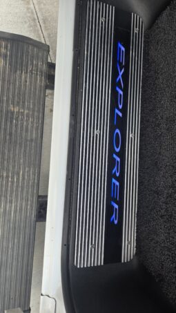 2023 Chevy Express (9 Passenger) Luxury – Explorer Limited full