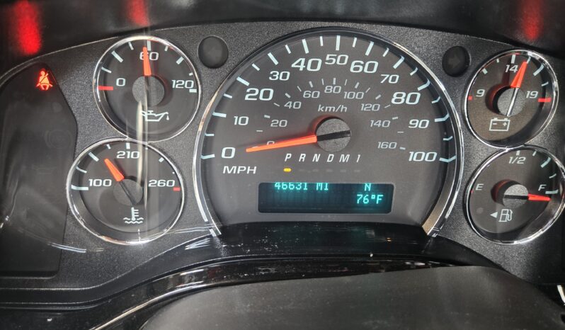 2023 Chevy Express (9 Passenger) Luxury – Explorer Limited full