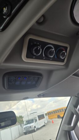 2023 Chevy Express (9 Passenger) Luxury – Explorer Limited full