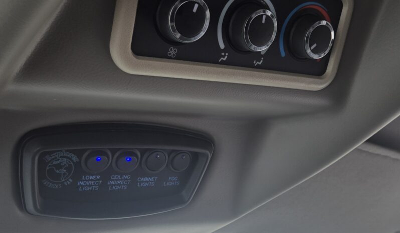 2023 Chevy Express (9 Passenger) Luxury – Explorer Limited full