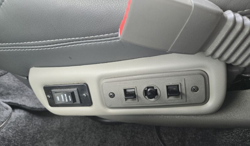 2023 Chevy Express (9 Passenger) Luxury – Explorer Limited full