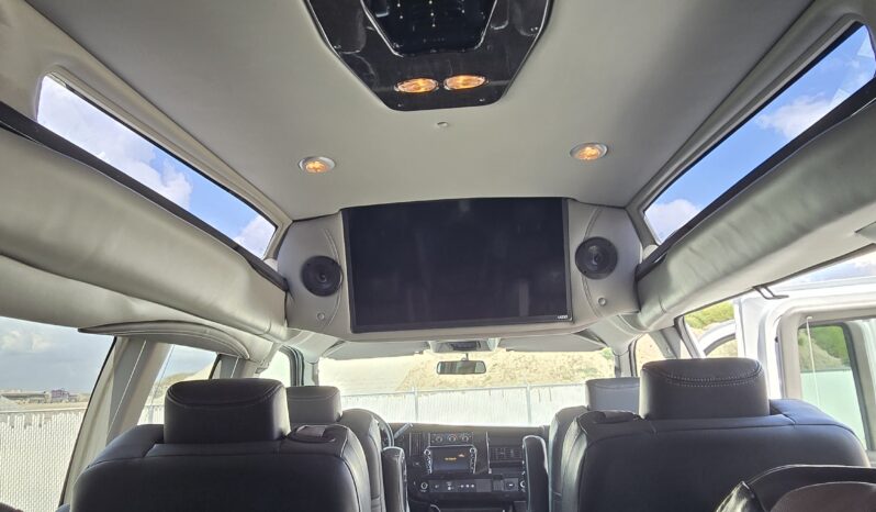 2023 Chevy Express (9 Passenger) Luxury – Explorer Limited full