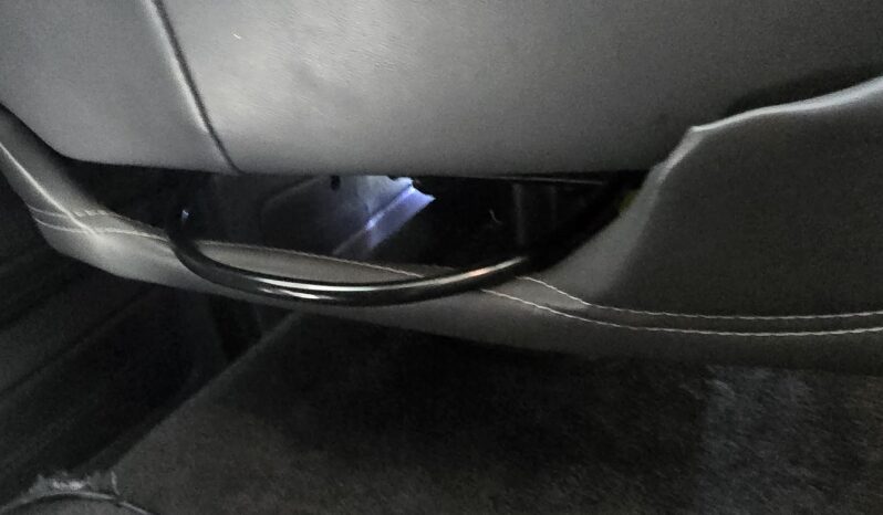 2023 Chevy Express (9 Passenger) Luxury – Explorer Limited full