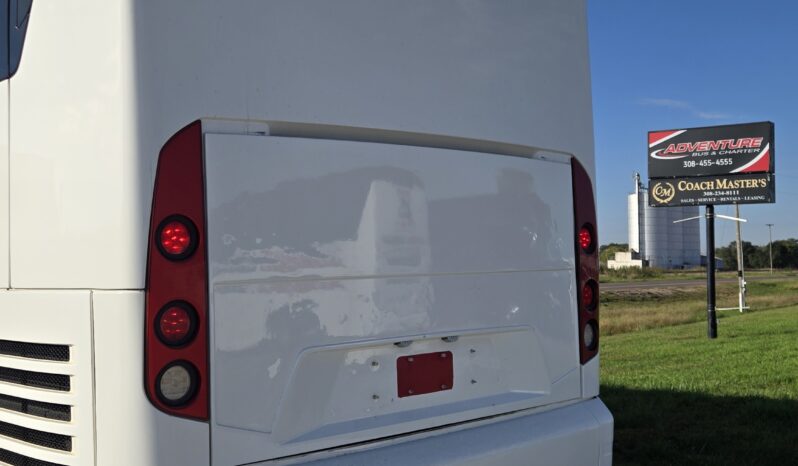 2015 MCI J4500 32-Passenger w/Gen/Kitchenette, w/c Lift, restroom full