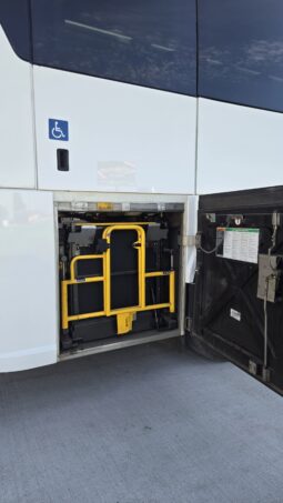 2015 MCI J4500 32-Passenger w/Gen/Kitchenette, w/c Lift, restroom full