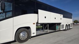 2015 MCI J4500 32-Passenger w/Gen/Kitchenette, w/c Lift, restroom full