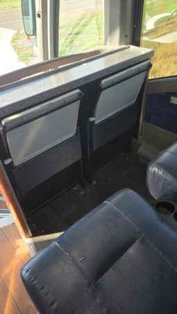 2015 MCI J4500 32-Passenger w/Gen/Kitchenette, w/c Lift, restroom full