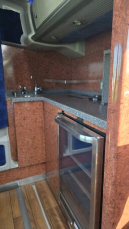 2015 MCI J4500 32-Passenger w/Gen/Kitchenette, w/c Lift, restroom full