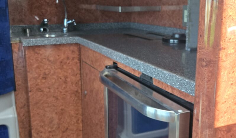 2015 MCI J4500 32-Passenger w/Gen/Kitchenette, w/c Lift, restroom full