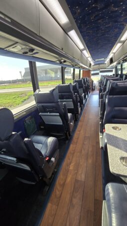 2015 MCI J4500 32-Passenger w/Gen/Kitchenette, w/c Lift, restroom full