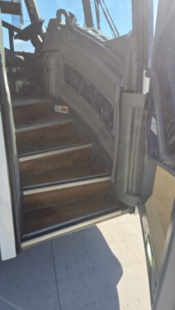 2016 MCI J4500 32-Passenger w/ Kitchenette, Gen, Restroom, W/c Lift full