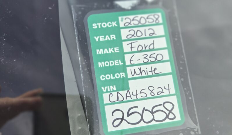 2012 Ford E350 XLT Super Duty 10 Passenger Van (Low Miles) full