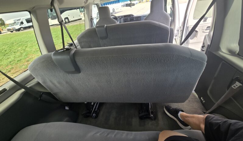 2012 Ford E350 XLT Super Duty 10 Passenger Van (Low Miles) full