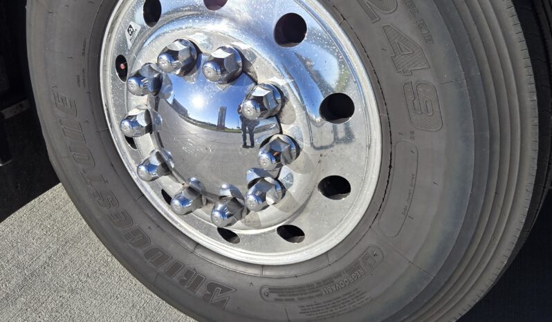 2014 PREVOST H3-45 54 Passenger Coach full