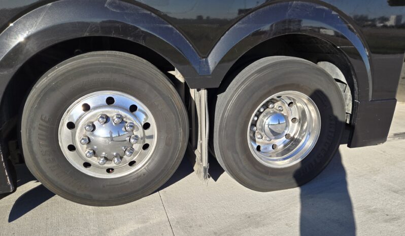 2014 PREVOST H3-45 54 Passenger Coach full