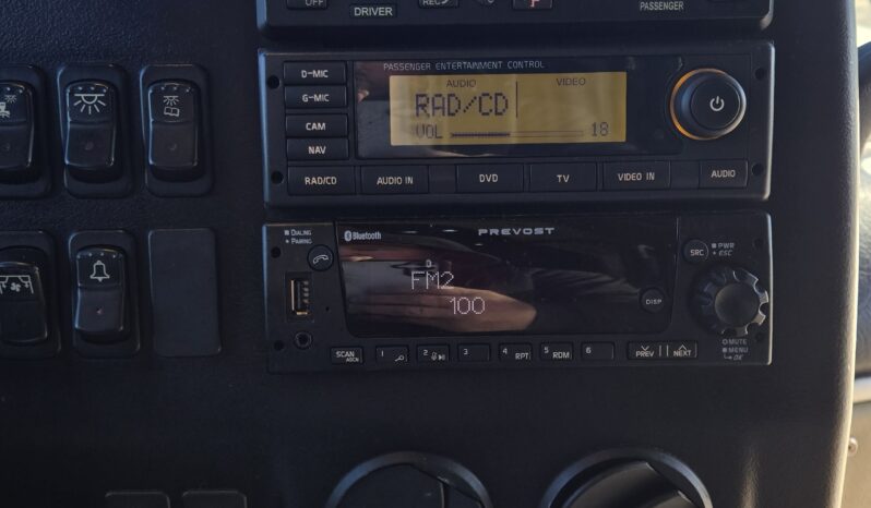 2014 PREVOST H3-45 54 Passenger Coach full