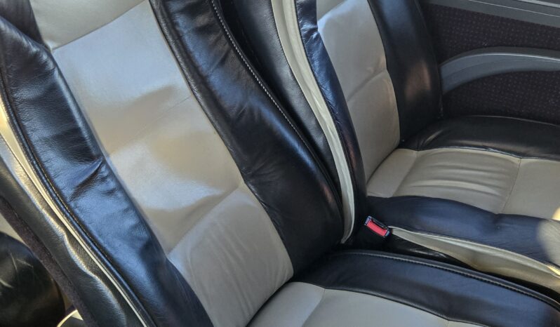 2014 PREVOST H3-45 54 Passenger Coach full