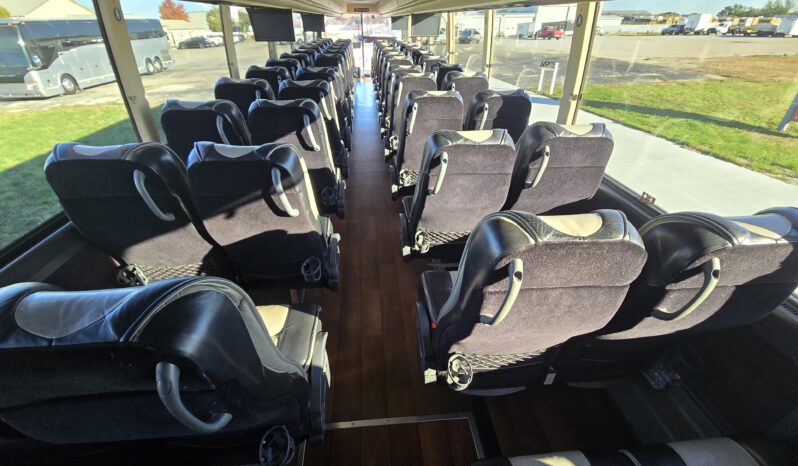 2014 PREVOST H3-45 54 Passenger Coach full