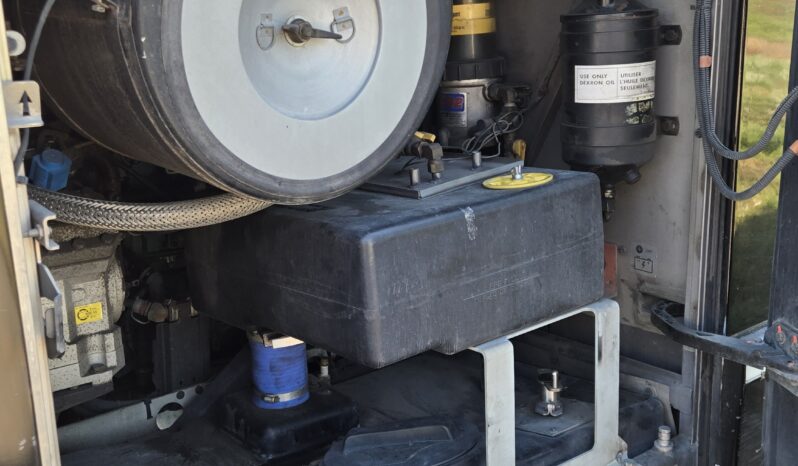 2014 PREVOST H3-45 54 Passenger Coach full