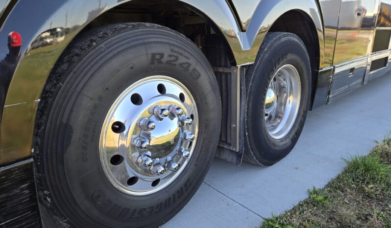 2014 PREVOST H3-45 54 Passenger Coach full