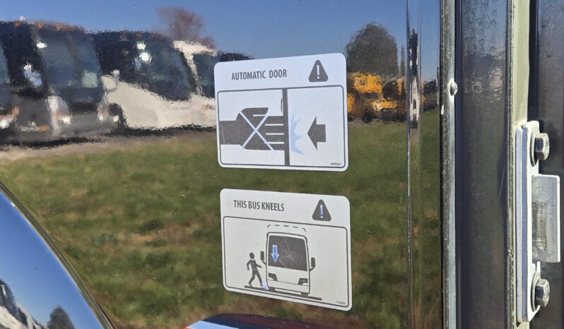 2014 PREVOST H3-45 54 Passenger Coach full