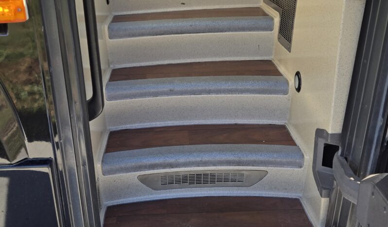 2014 PREVOST H3-45 54 Passenger Coach full