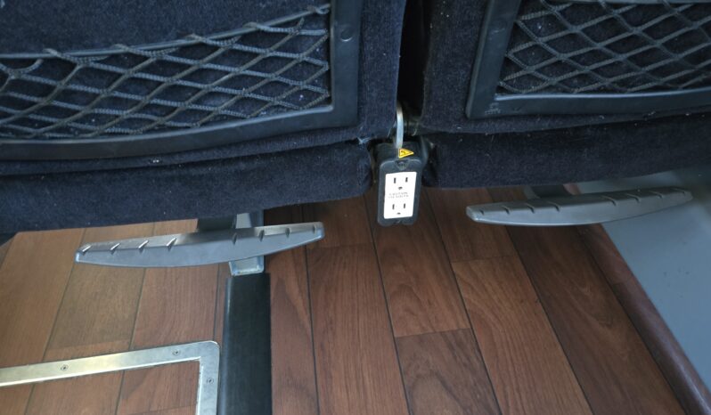 2014 PREVOST H3-45 54 Passenger Coach full