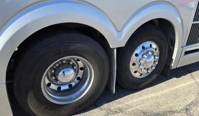 2013 PREVOST H3-45 56 Passenger full