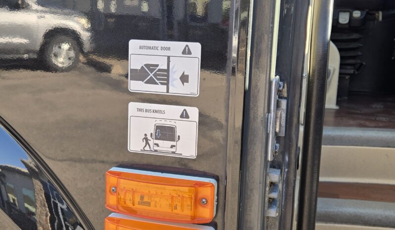 2014 PREVOST H3-45 54 Passenger Coach full