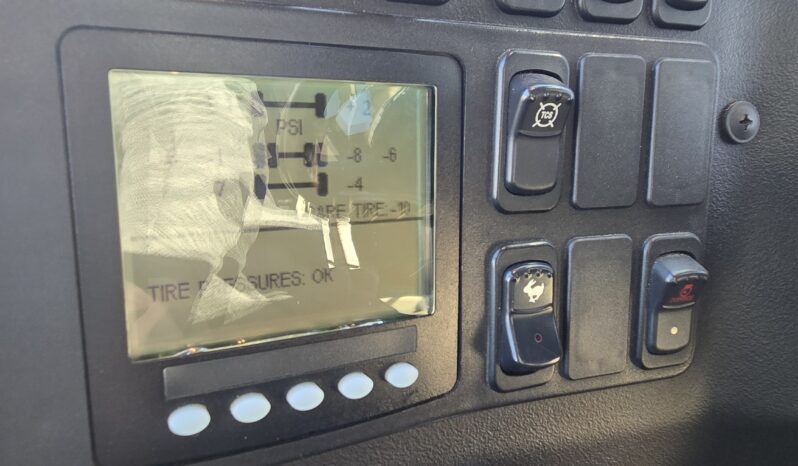 2014 PREVOST H3-45 54 Passenger Coach full