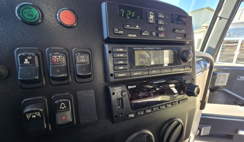 2014 PREVOST H3-45 54 Passenger Coach full