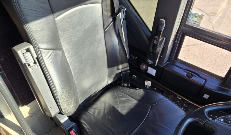 2014 PREVOST H3-45 54 Passenger Coach full