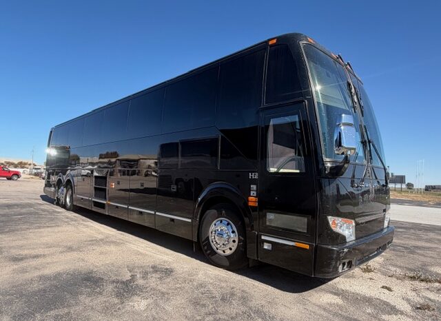 2014 PREVOST H3-45 56 Passenger Coach full