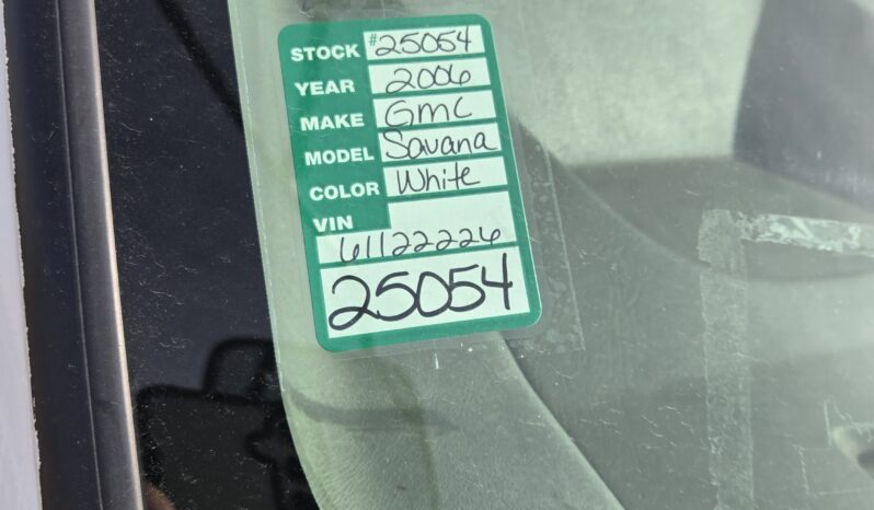 2006 GMC Savana Micro Bus full