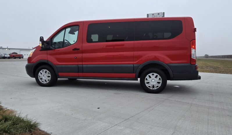 2015 Ford Transit 150 XLT 8 Passenger (LOW MILES 24K) full
