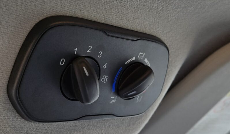 2015 Ford Transit 150 XLT 8 Passenger (LOW MILES 24K) full