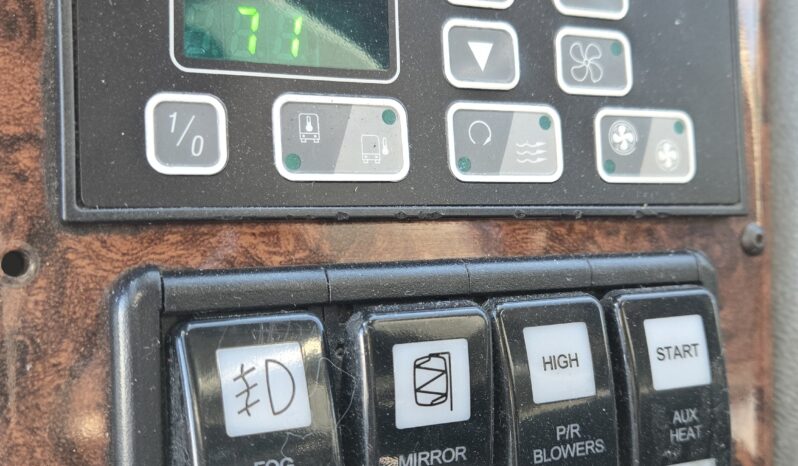 2014 MCI J4500 54 Pass w/LOW Miles full