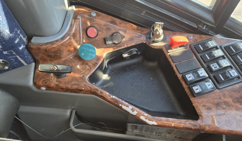 2014 MCI J4500 54 Pass w/LOW Miles full