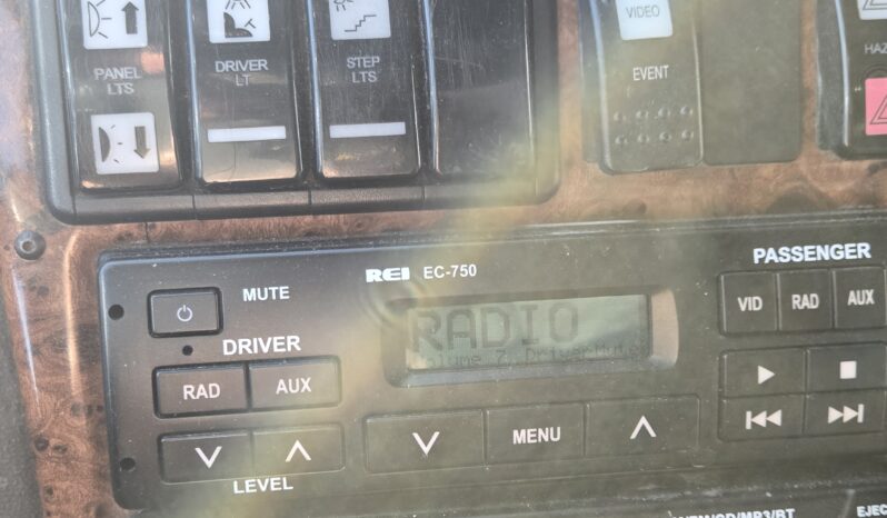 2014 MCI J4500 54 Pass w/LOW Miles full