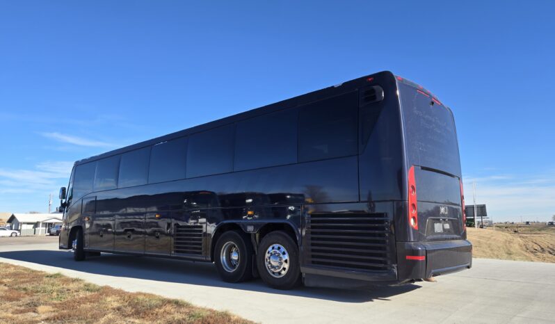 2014 MCI J4500 54 Pass w/LOW Miles full