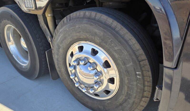 2014 MCI J4500 54 Pass w/LOW Miles full